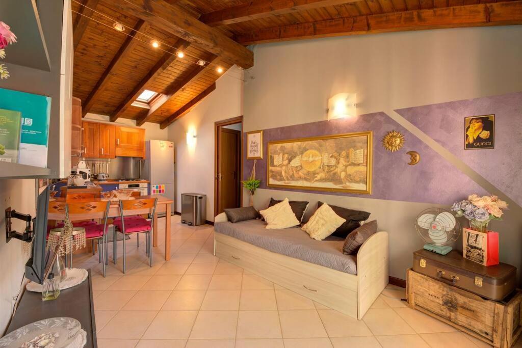 Apartamento Casa Vacanza Angolo Della Corte Como Exterior foto